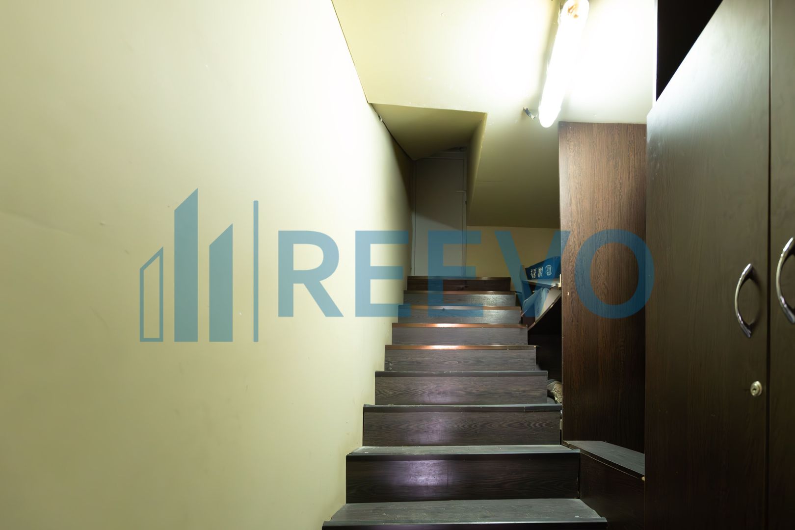 Clădire și teren de investiție, central Roman - Poză 58