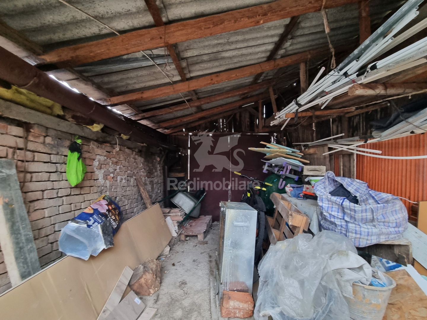 Casă funcțională, curte proprie, finisaje moderne - Poză 14