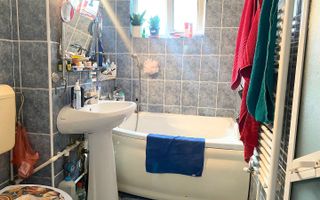 SOLD / VANDUT Apartament 3 camere de vanzare CET - Poză 2