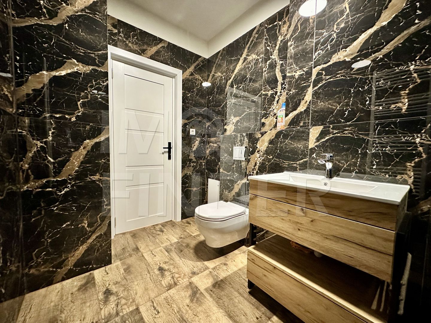 FARA COMISION - 2 camere 52 mp plus terasa zona VIVO - Poză 7