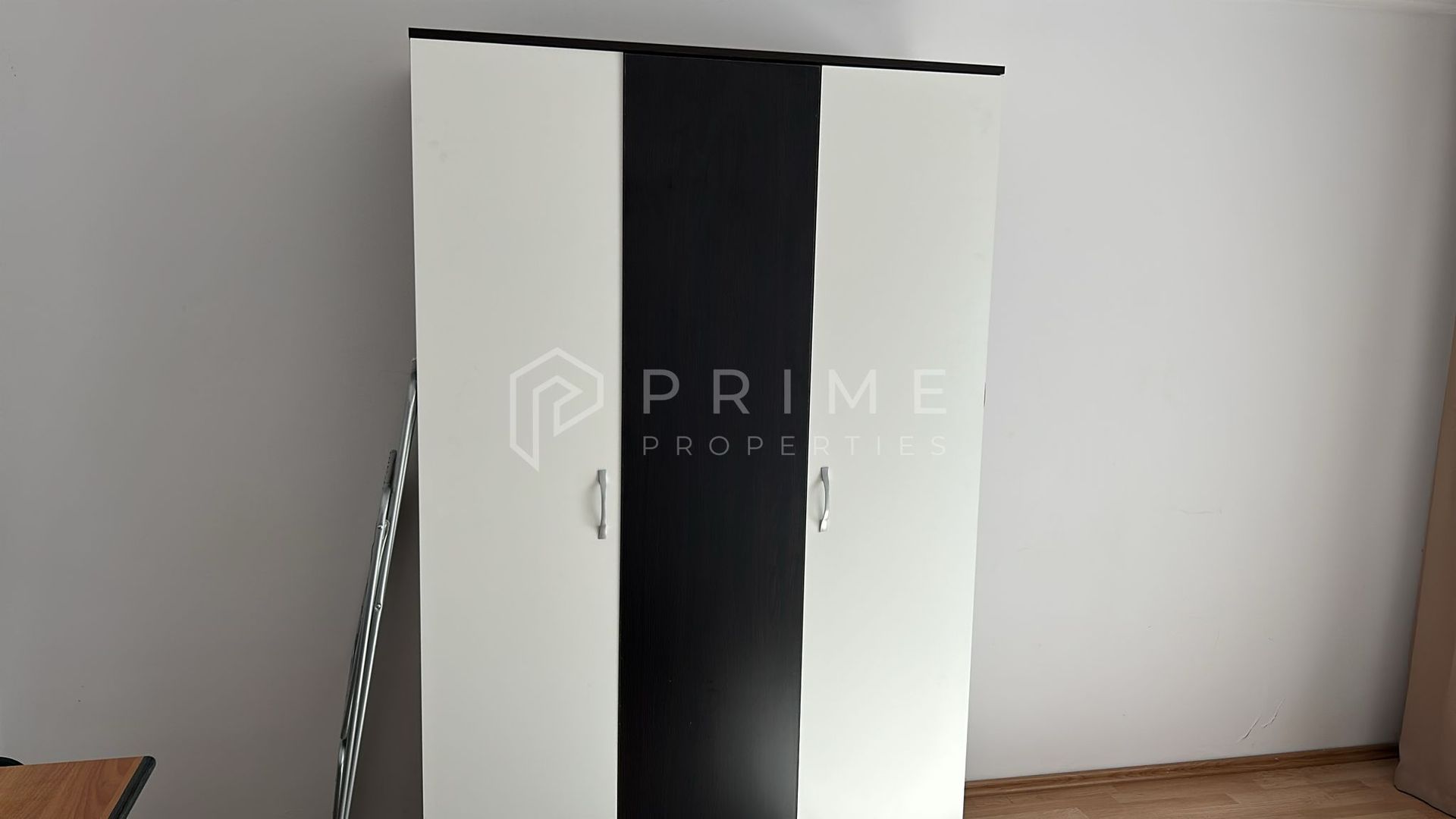 Vă prezentăm 2 camere, confort și acces rapid UMFST - Poză 6