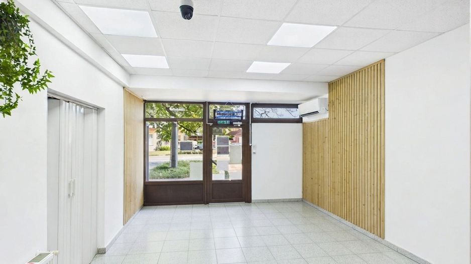 Spațiu comercial 102 mp, vitrină 10 m – Ioșia - Poză 1