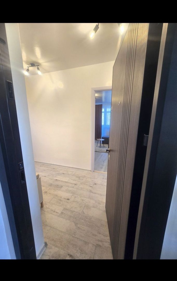 Apartament 2 camere de vanzare Drumul Taberei - Poză 2