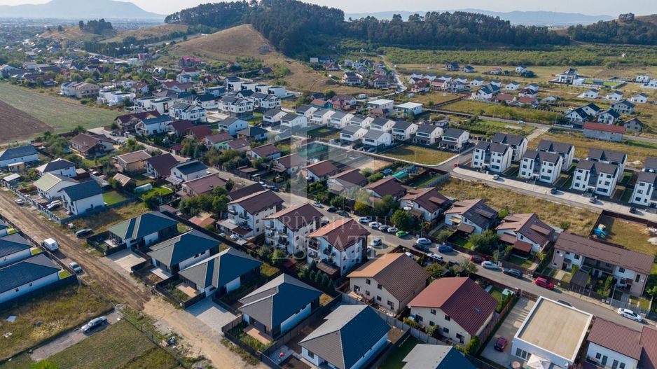 Sânpetru-Apartament cu 3 camere+terasa 20 mp - Poză 5