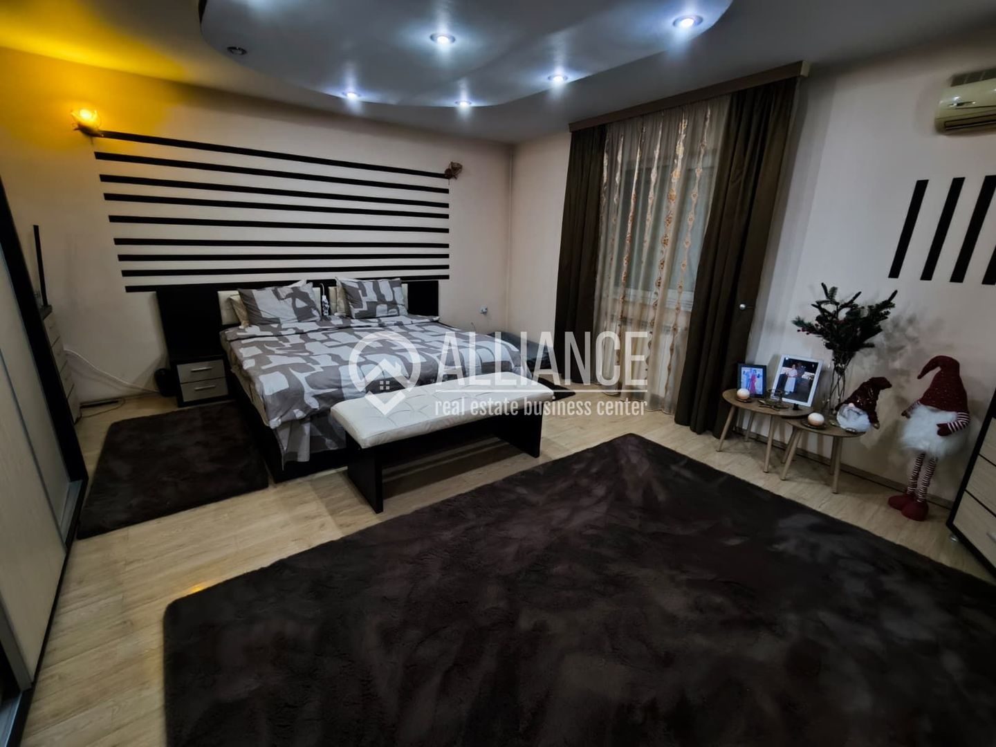 MEDEEA Vila P+1 mobilata complet si curte generoasa! - Poză 11