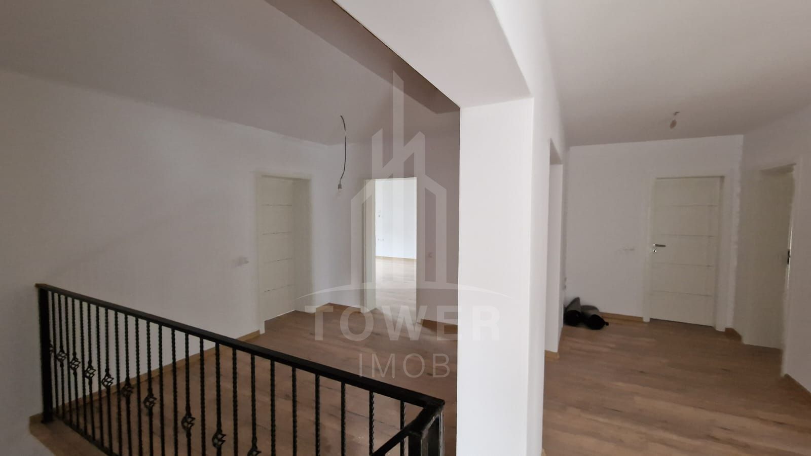 Casa individuala 10 camere Calea Poplacii - Poză 10