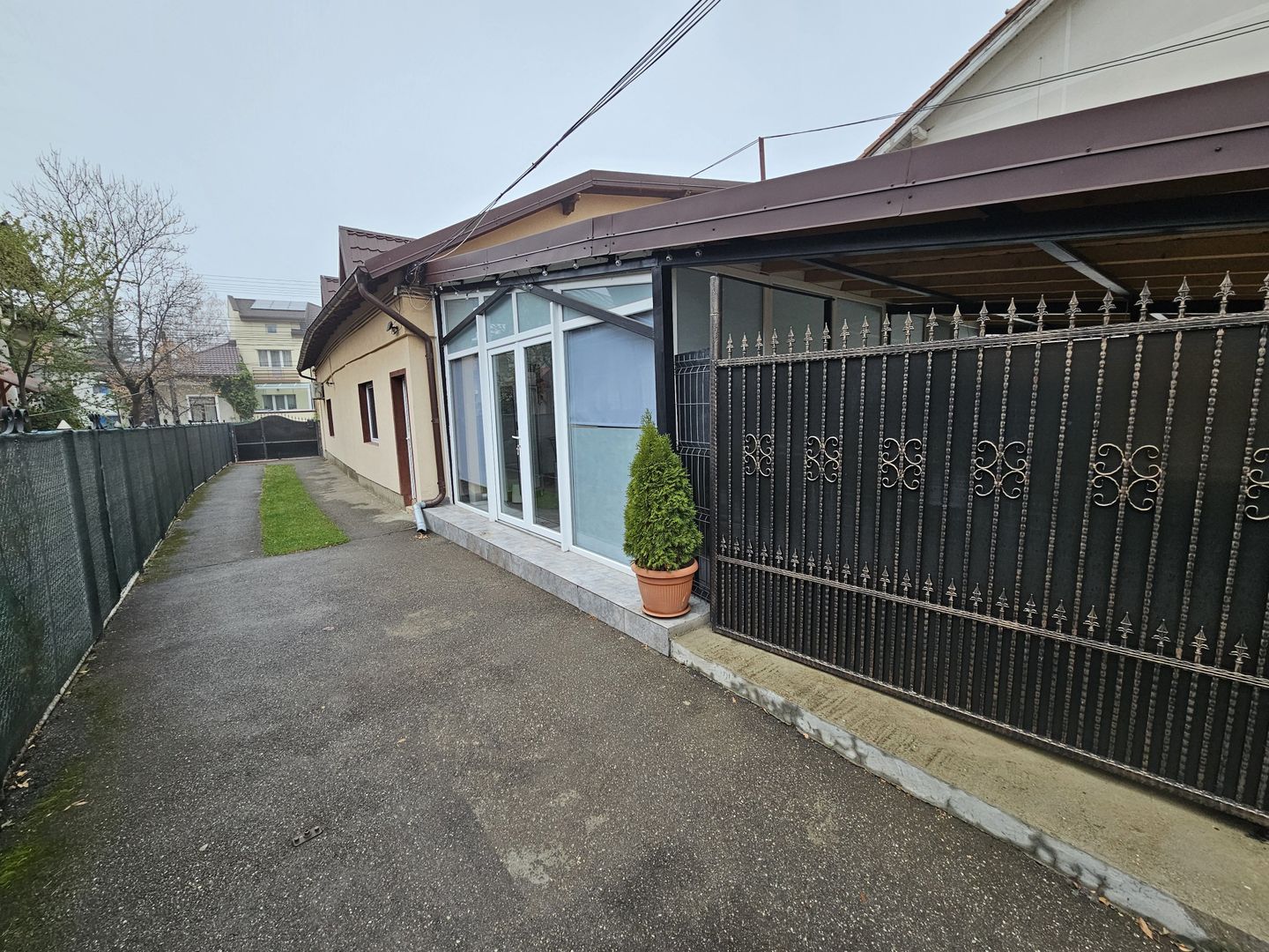 Spatiu de inchiriat 120 mp utili Campina central! - Poză 24