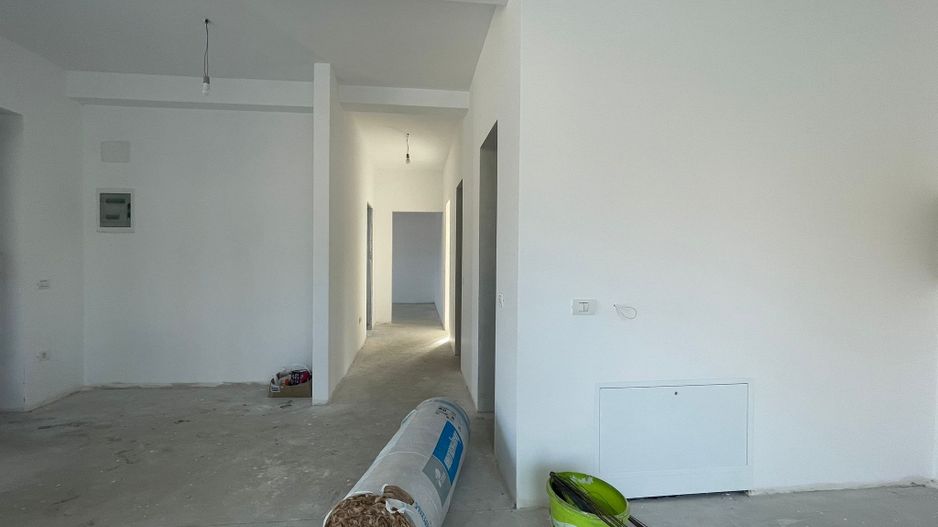 Duplex pe parter 4 camere - Mosnita Noua - Poză 5