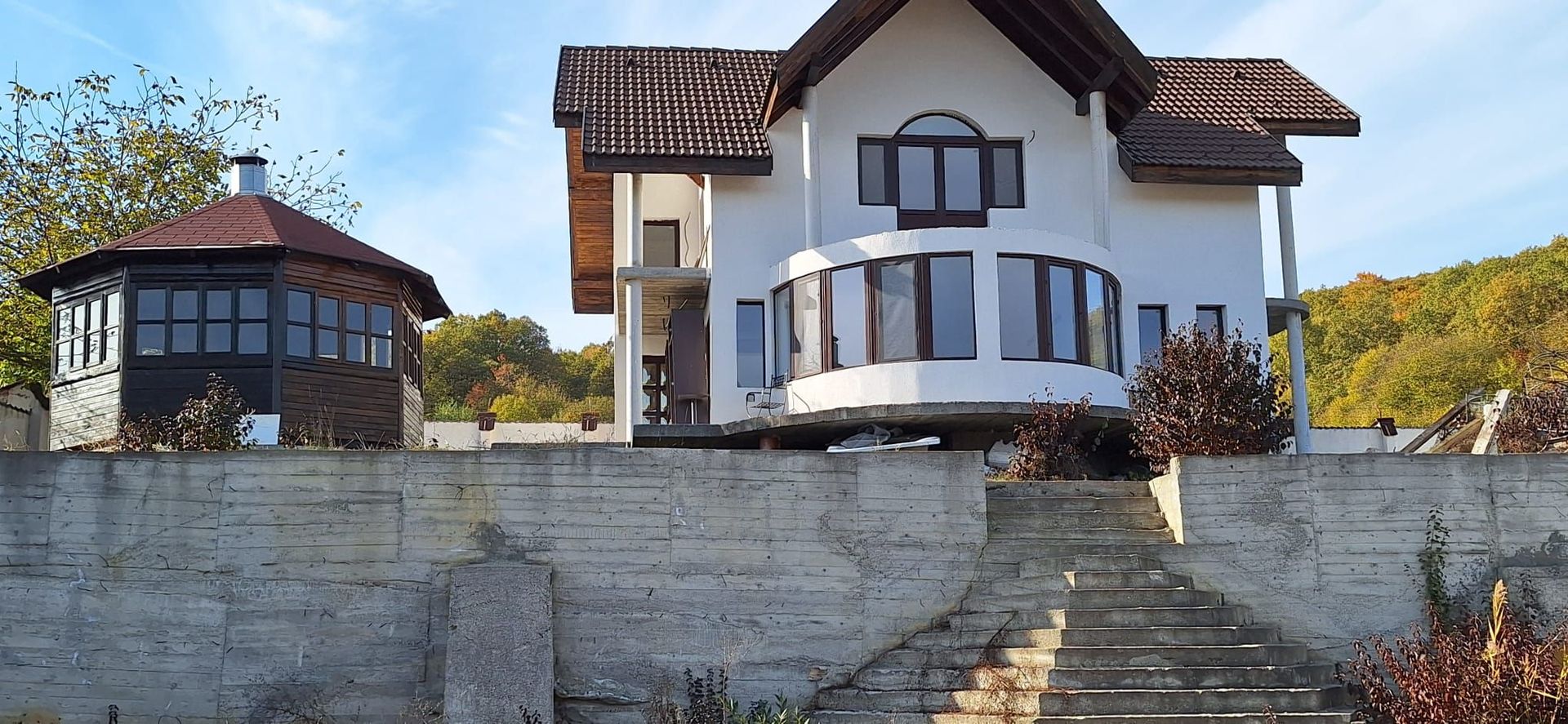 Casa deosebita loc  Valcele - Poză 2