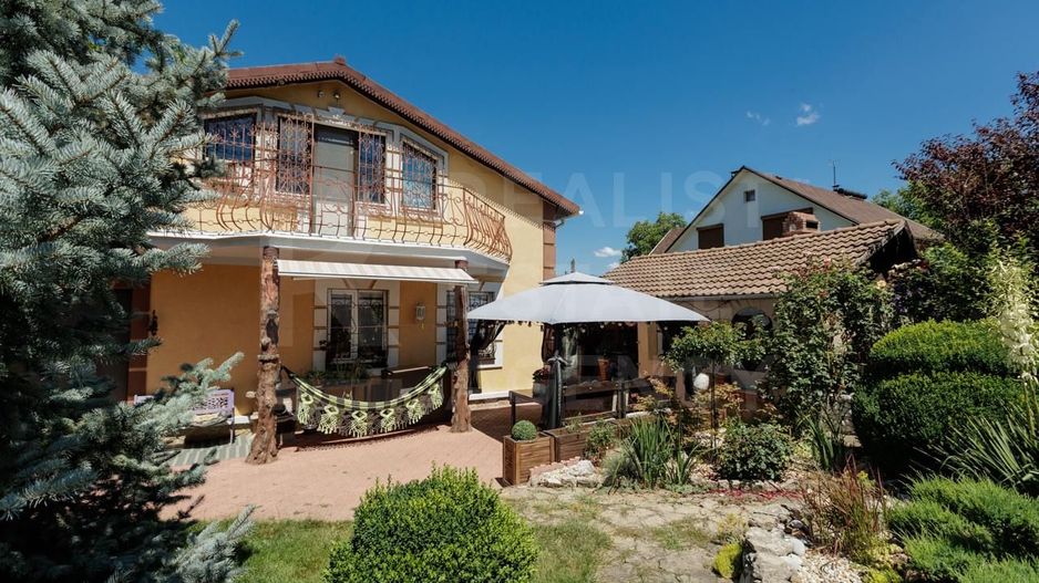 Vânzare, casă, 4 camere, strada Livezilor, com. Dumbrava. - Poză 1