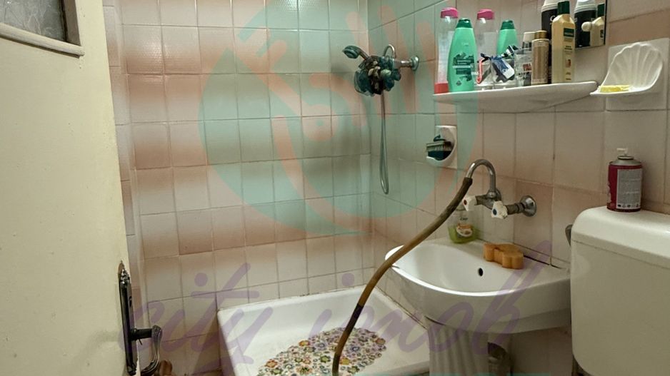 4 camere DECOMANDATE in apropiere de MALL VITAN - Poză 9