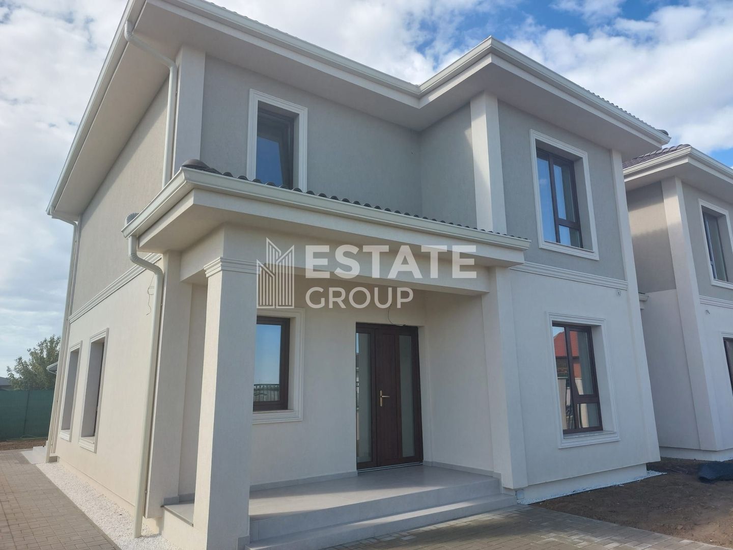 Duplex cu 5 camere despartit prin camera tehnica in Dumbravita - Poză 1