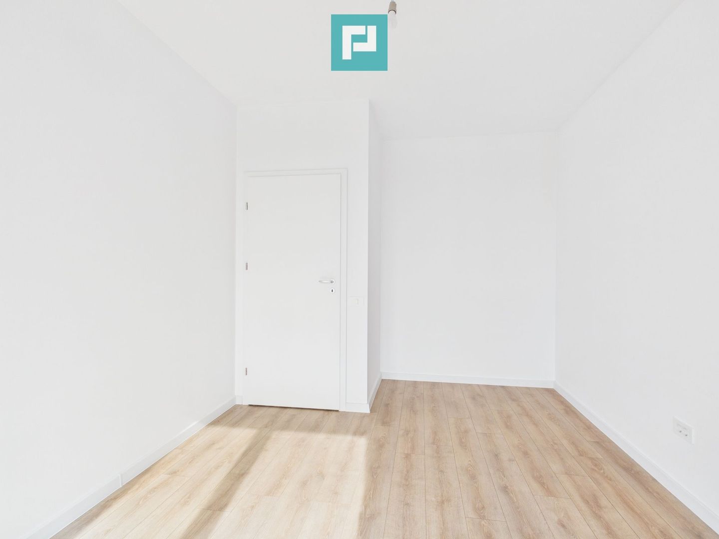 Apartament 2 camere, etaj 5, finisaje lux - Poză 7