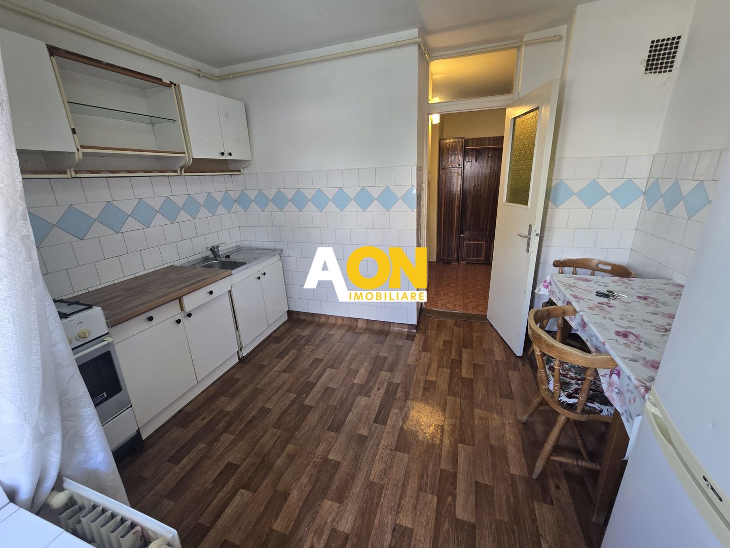 Apartament 3 Camere Decomandat Zona Cetate - Poză 8