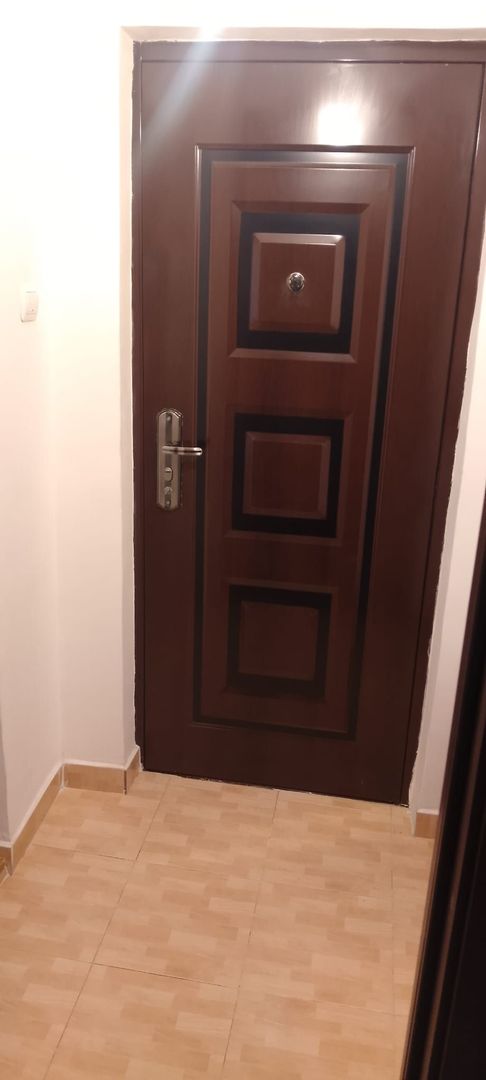 ofer spre vanzare garsoniera zona Meva , etaj 3 - Poză 6