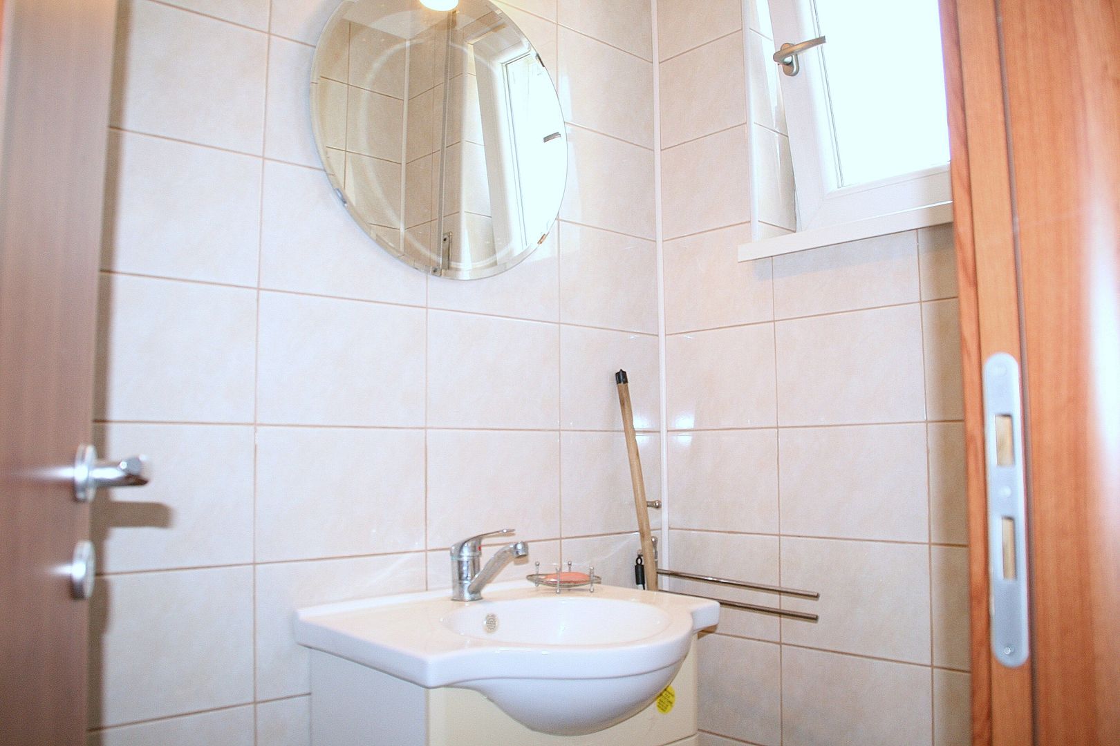 BRANESTI, cu deschidere la Balta Branesti, inchiriere vila 7 camere - Poză 9