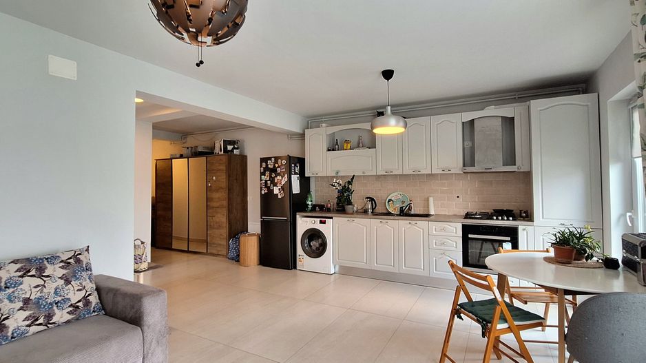 Apartament cu 2 camere si  2 locuri de parcare - Poză 10