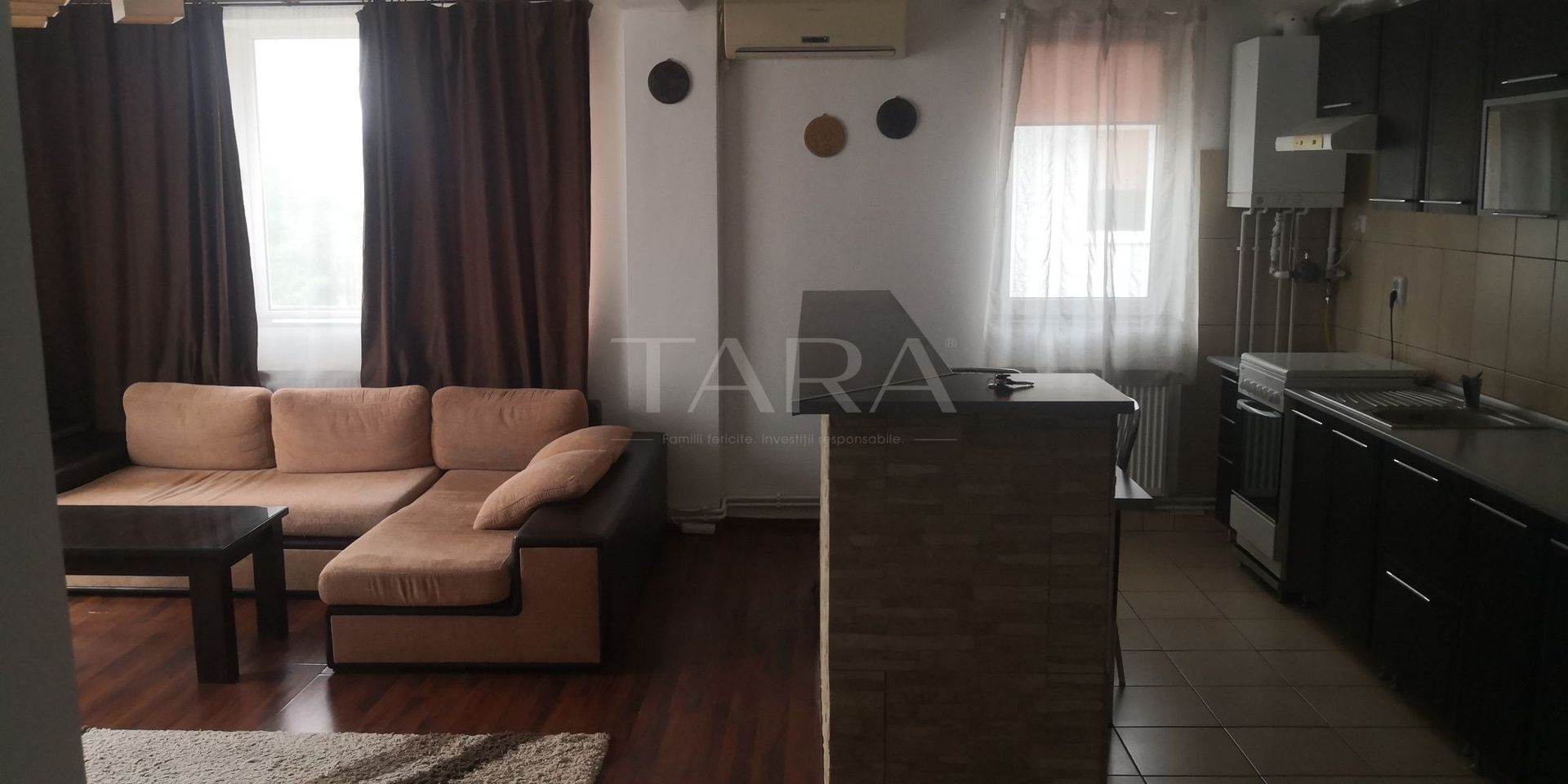 Apartament cu 2 camere, garaj subteran și boxă, Europa. - Poză 1