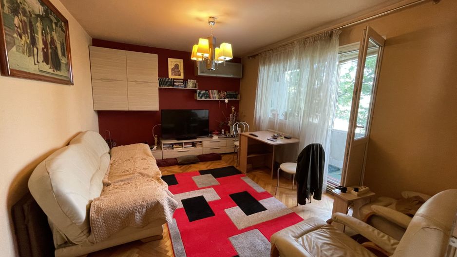 Apartament 4 camere, decomandat, zona excelenta, comison 0%. - Poză 1