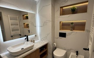 Apartament de lux cu terasă și priveliște - Poză 4