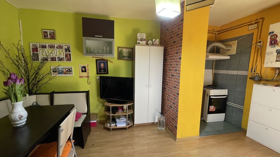 Apartament cu 2 camere parter -zona buna și linistita - Poză 3