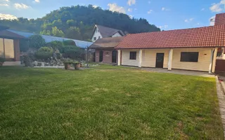 Casă premium D+P+E cu anexe si teren generos - Poză 46