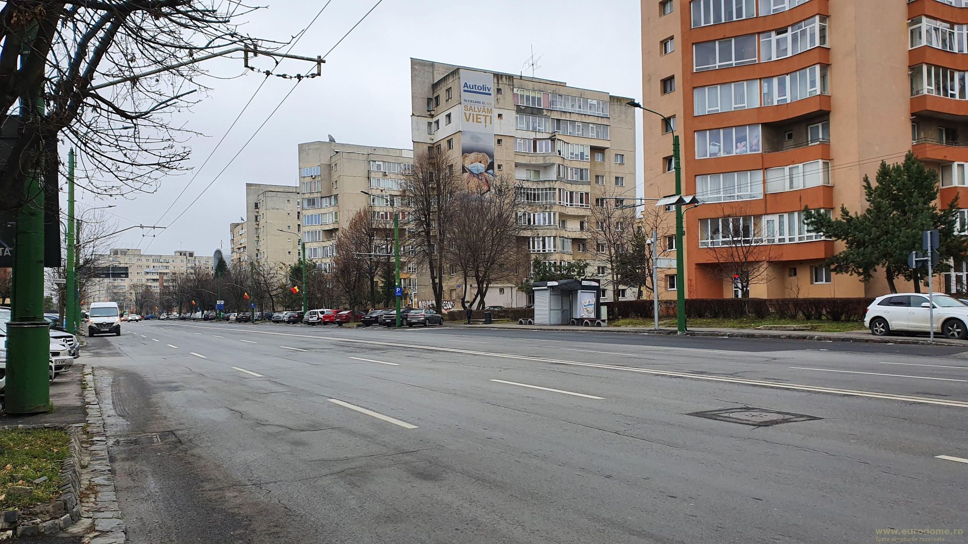 Zizinului apartament pretabil birouri sau locuit comision 0 - Poză 2