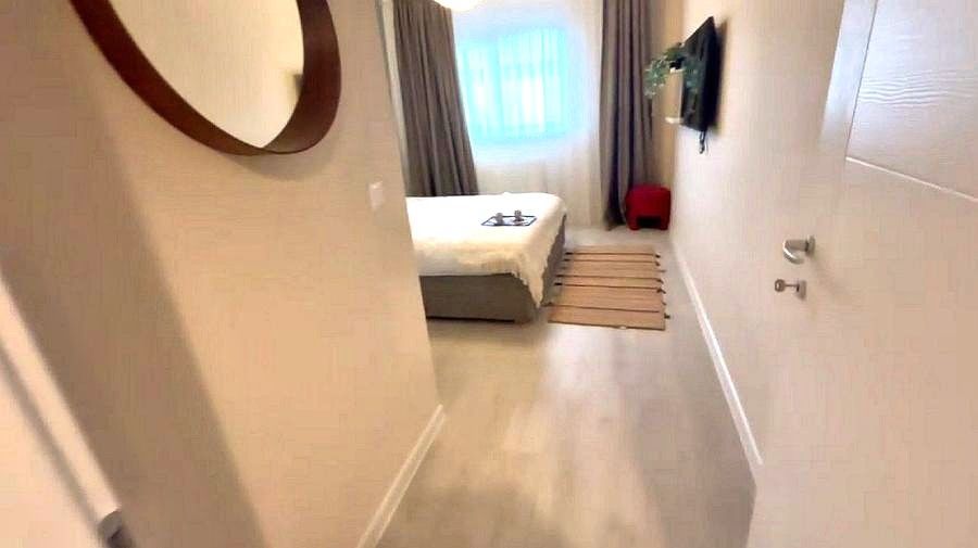 🏡 Închiriez Apartament cu 2 camere, Hils Republica, terasă generoasă - Poză 8