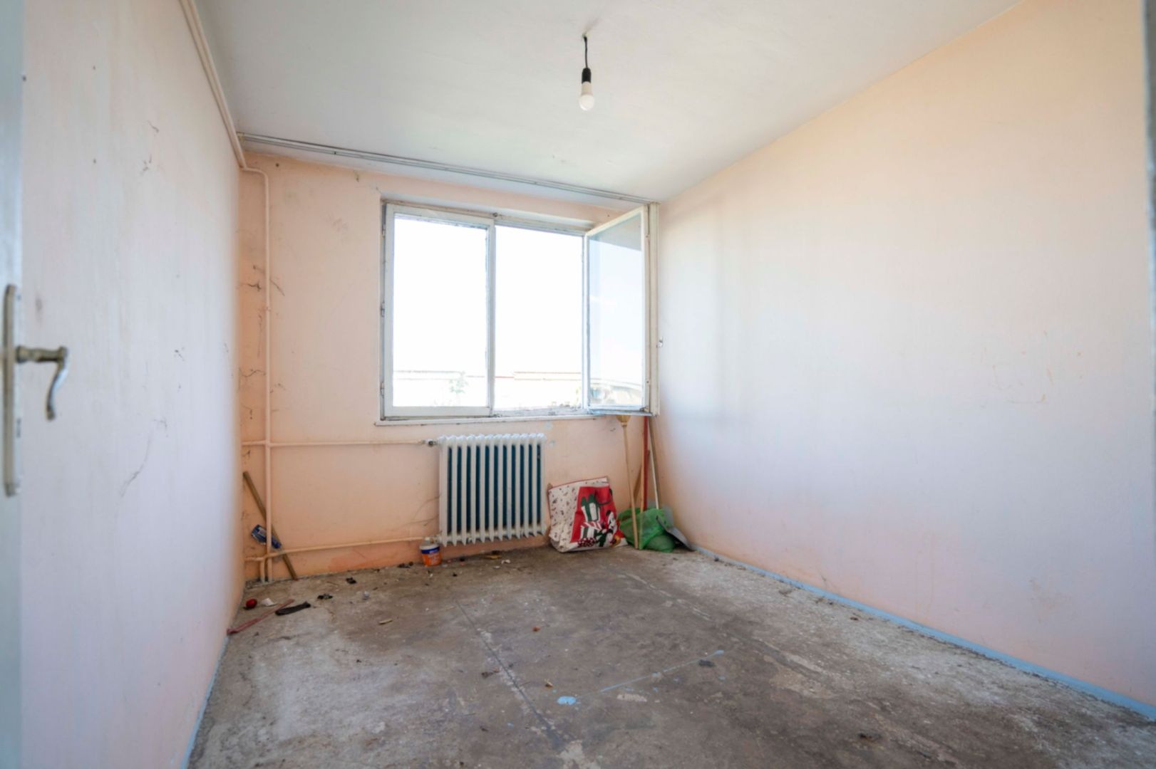 Apartament cu 2 camere, Velenta - Poză 1