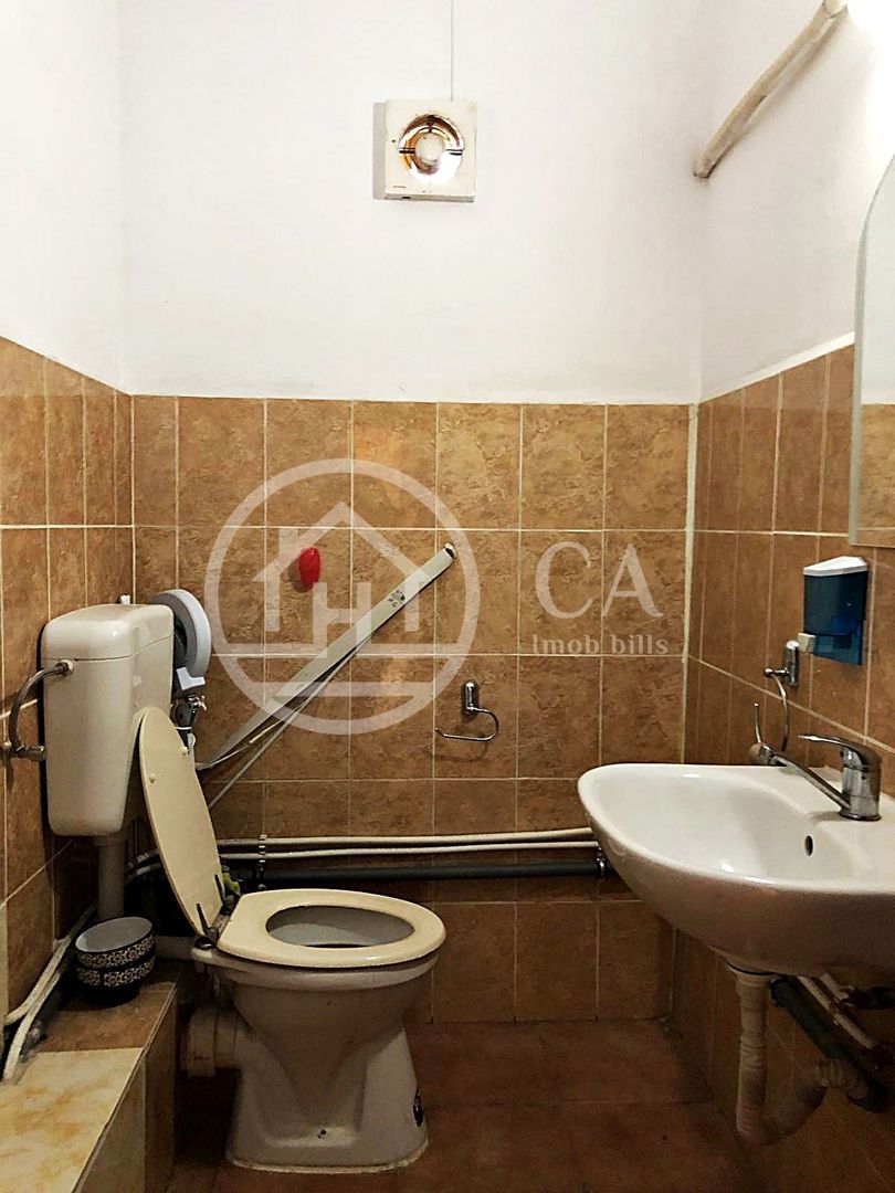Spatiu comercial de inchiriat cu 3 camere pe Stefan cel Mare, Oradea - Poză 6