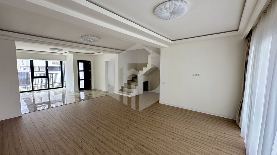 Cristian | Duplex |118mpu+ Mansarda amenajata | La Cheie| 158mp Teren - Poză 2