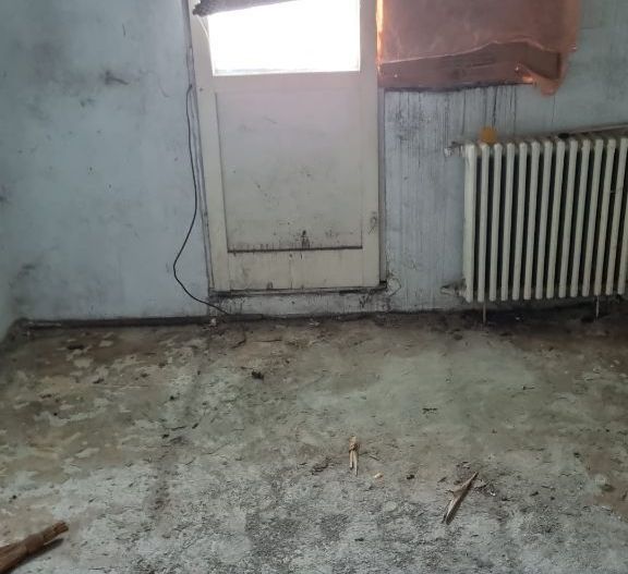 Apartament 2 camere,  etaj 4/4, de renovat, Micro14 - Poză 3