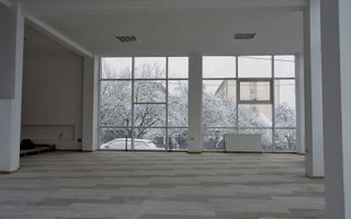 Cladire de birouri cu  spatii vitrate generoase in Zorilor. - Poză 2