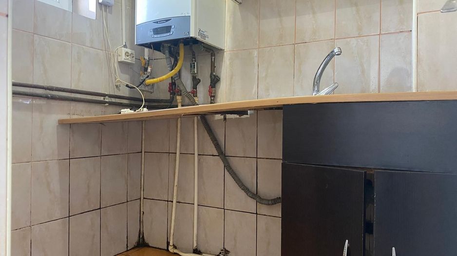 Super pret! Vanzare garsoniera nemobilata in Targoviste - Poză 2