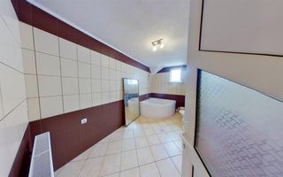 Proprietate pe 2 niveluri, curte individuala si garaj, cartier linistit, Rasnov. - Poză 23