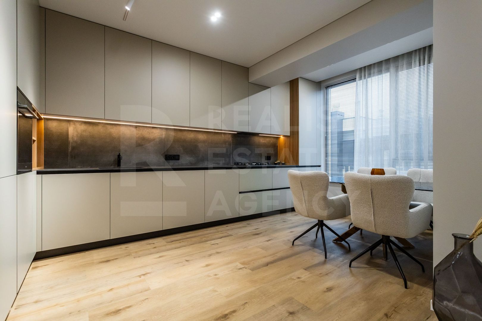 Vânzare, apartament, 3 camere, str. Nicolae Milescu Spătaru, Ciocana - Poză 8