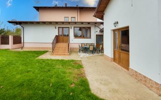 Vilă cu 6 dormitoare, 2 garaje, anexe multiple - 2076 mp teren - Poză 20