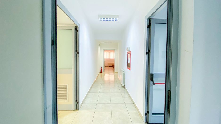 De inchiriat in cladire birouri P+5 etaje – PARTER - Poză 8