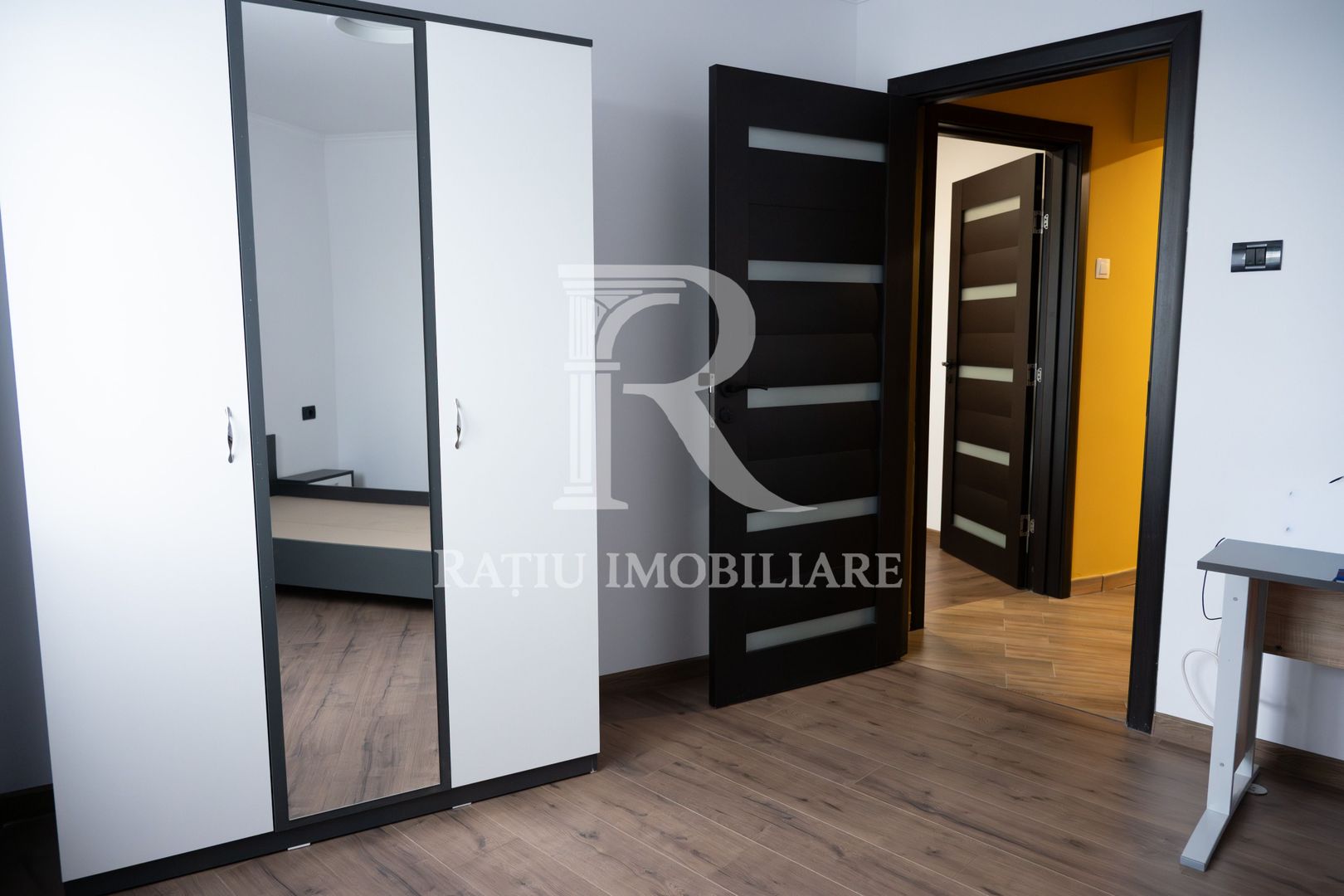 Apartament cu 3 camere | B-Dul Stefan Cel Mare | Oradea - Poză 5