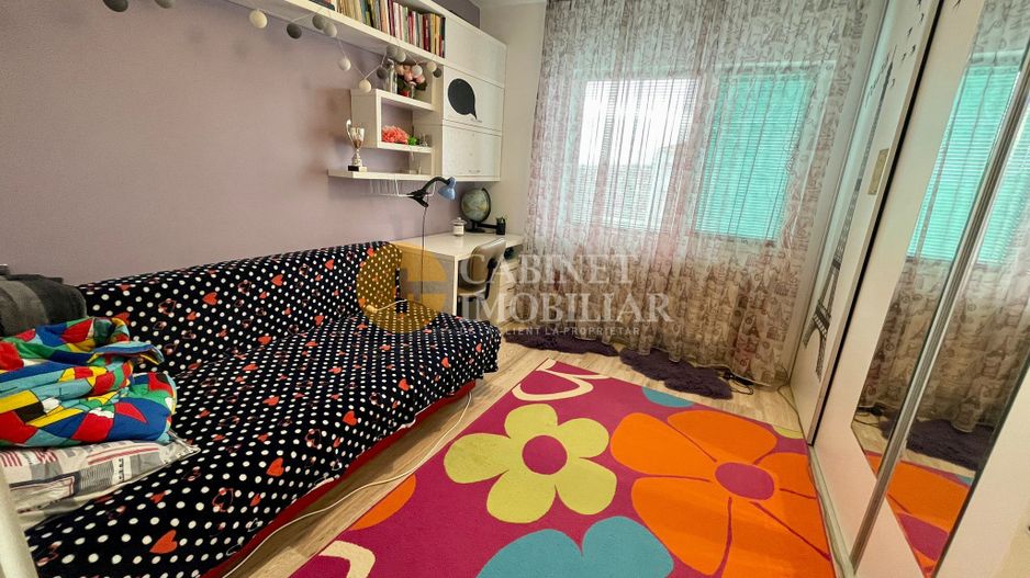 Rond Podu Ros, Apartament cu 3 camere decomandat - Etaj Intermediar - Fara Risc - Poză 2