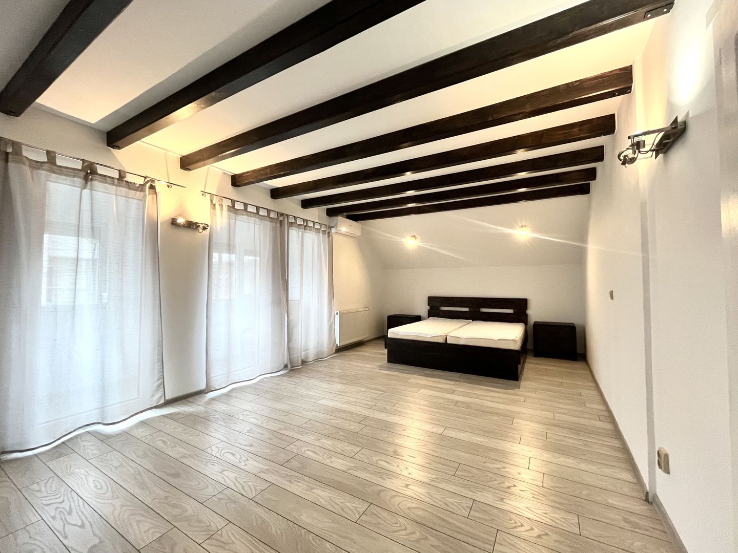 Casă luminoasă cu curte și garaj, perfectă pentru familie | Braytim - Poză 16