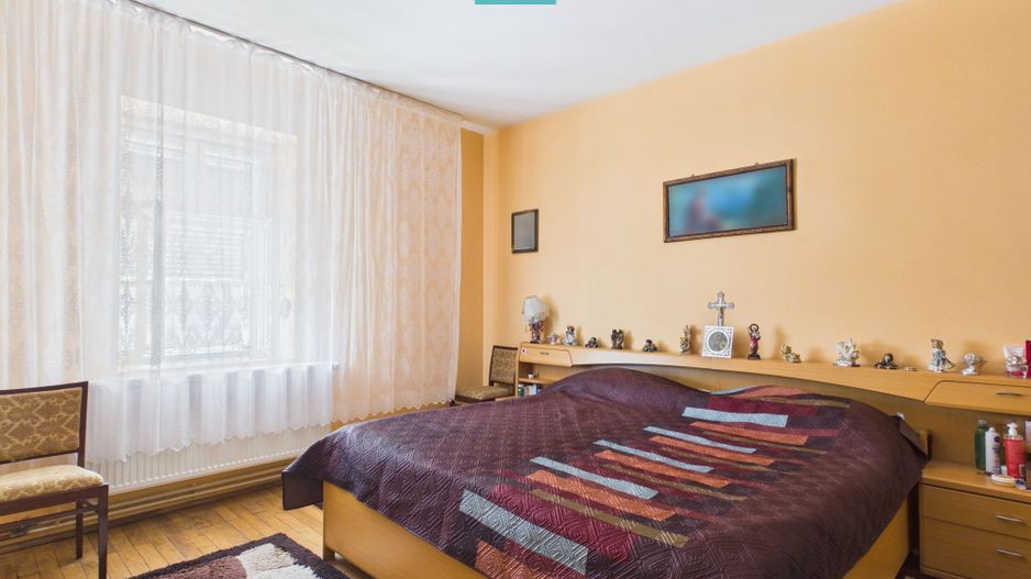 Casă cu 4 camere și teren de 1.910 mp în Macea - Poză 12