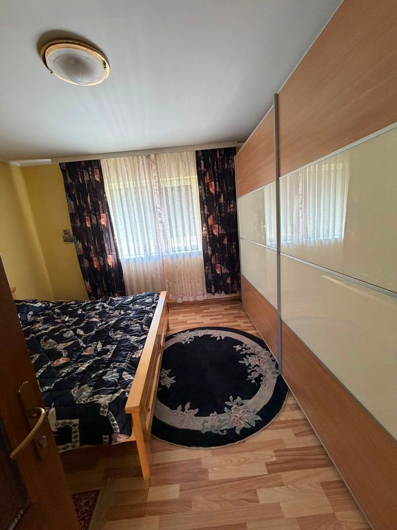 2 case dintre care una cu garaj in Baile 1 Mai - Poză 7