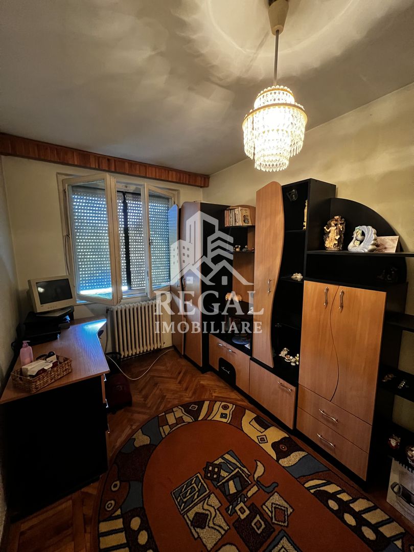 Apartament cu 3 camere de vânzare – zona Altex - Poză 3