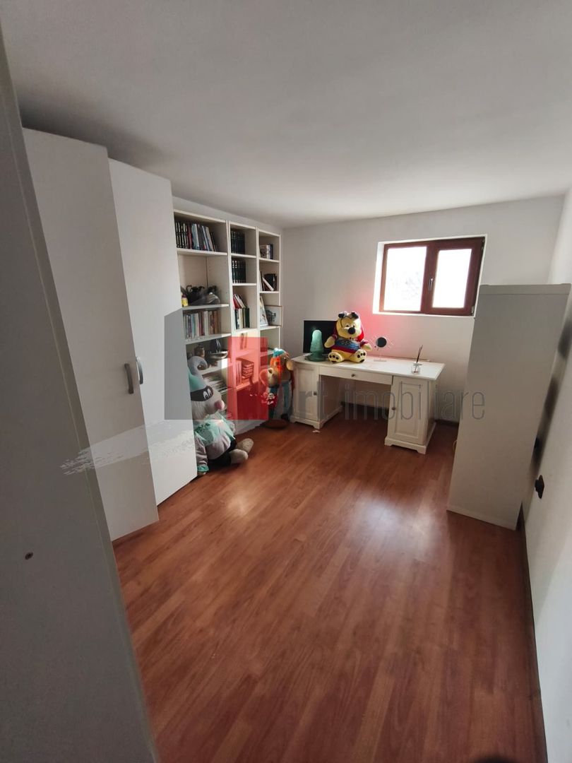 Casa Vanzare Giulesti 4 camere - Poză 4