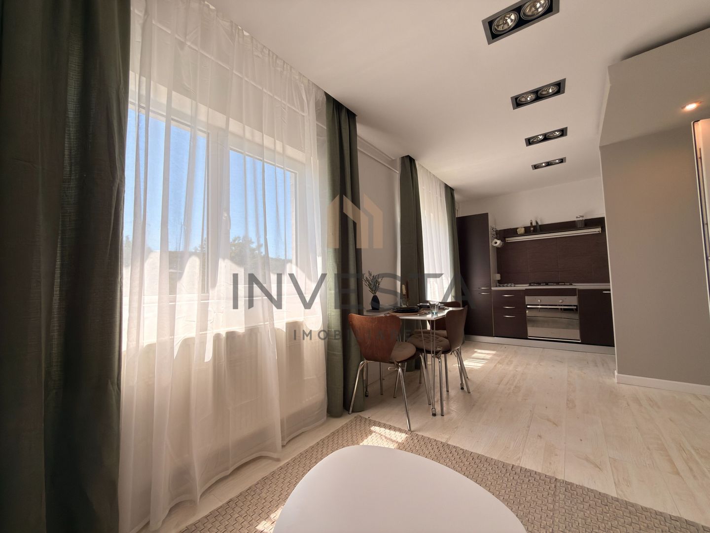 Apartament cu 4 camere 99 mp, dispus pe 2 etaje, zona Manastur! - Poză 5