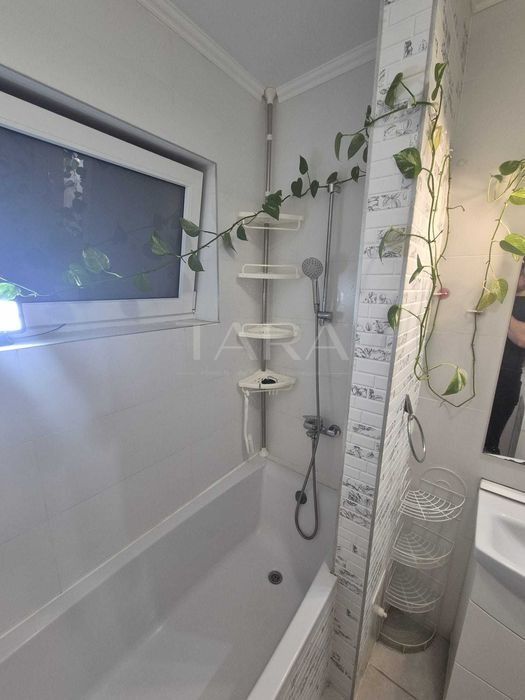 2 camere decomandate, 2 balcoane, parcare CF inclusă, Floresti. - Poză 6