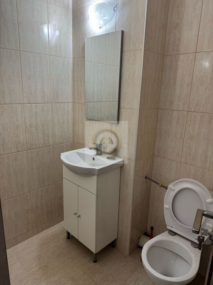 Apartament 3 camere de inchiriat | nemobilat, neutilat | langaDoboz - Poză 7