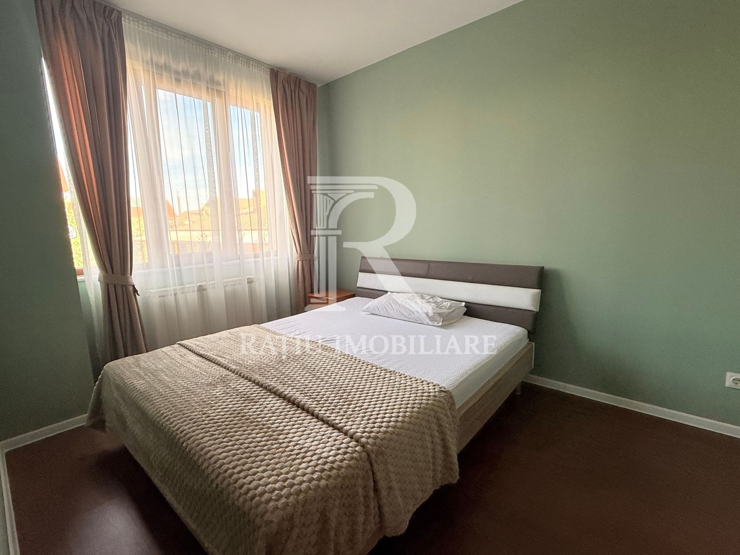Casă spațioasă de închiriat | 4 dormitoare | Sânmartin - Poză 33