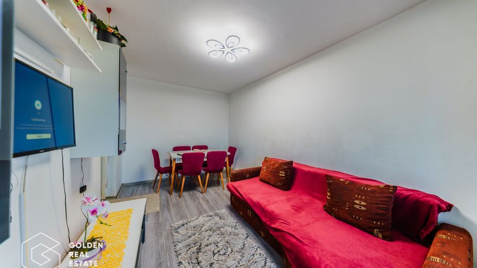 Apartament 3 camere, decomandat, Confectii, comision 0% - Poză 1